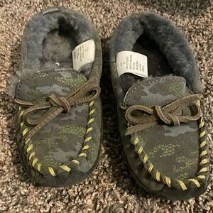 Ll bean toddler size 10 wicked good slippers